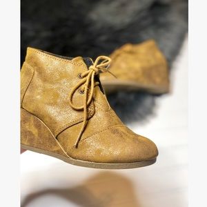 Toms Gold Metallic Desert Wedge Brown Bootie